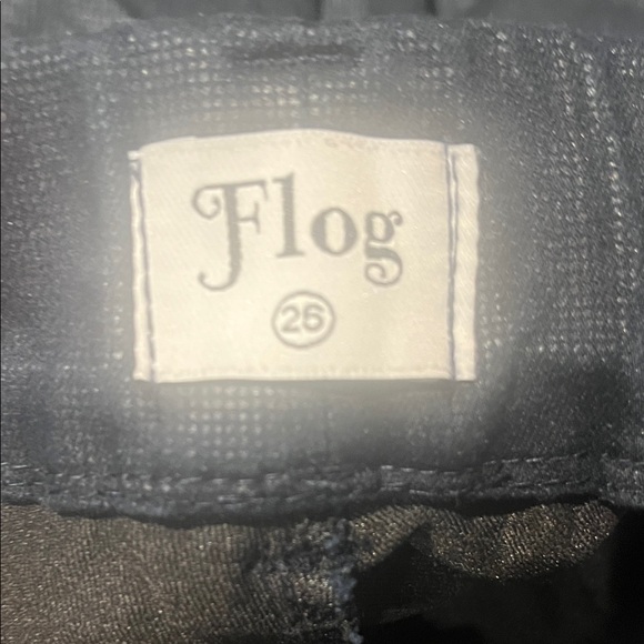 Flog - Picture 2 of 3